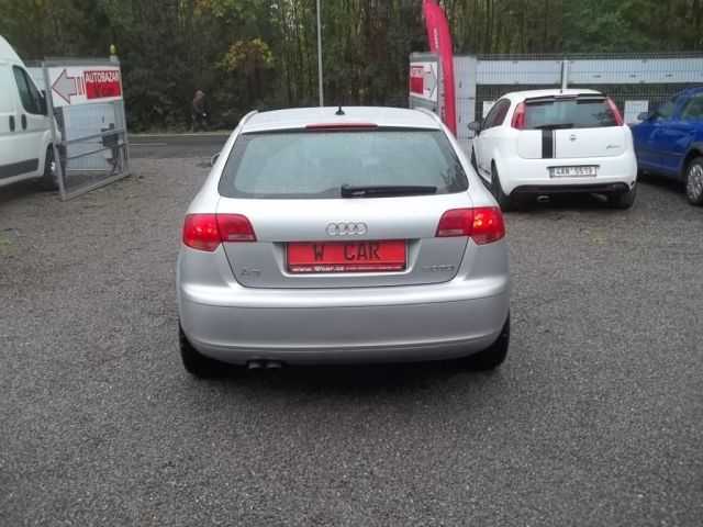 Audi A3 hatchback 103kW nafta 200601