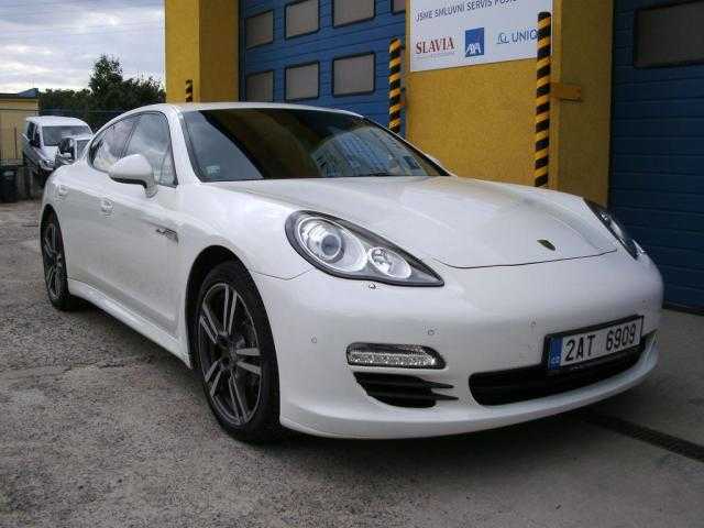 Porsche Panamera limuzína 184kW nafta 2011