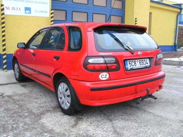 Nissan Almera hatchback 64kW benzin 1999