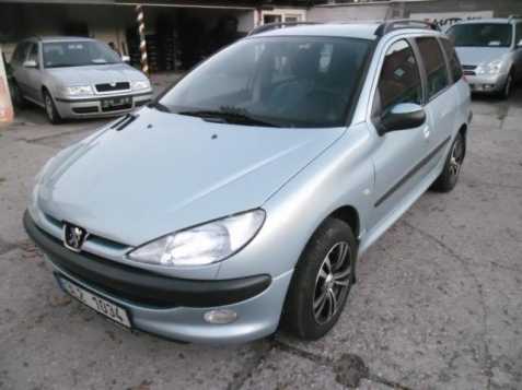 Peugeot 206 kombi 72kW nafta 2003