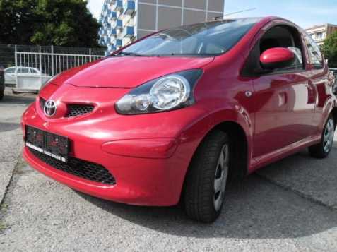 Toyota Aygo hatchback 50kW benzin 200609