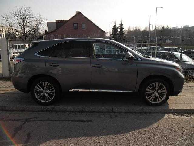 Lexus RX 450 SUV 220kW hybridní 2012