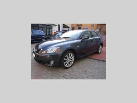 Lexus IS 220 sedan 130kW nafta 2009