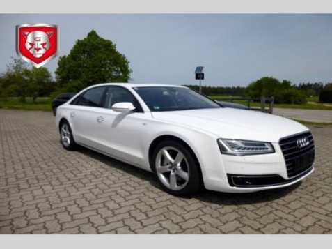 Audi A8 limuzína 283kW nafta 201402