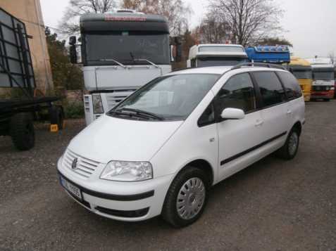 Volkswagen Sharan MPV 85kW nafta 2002