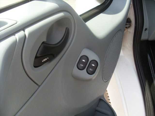 Ford Transit minibus 63kW nafta 2007
