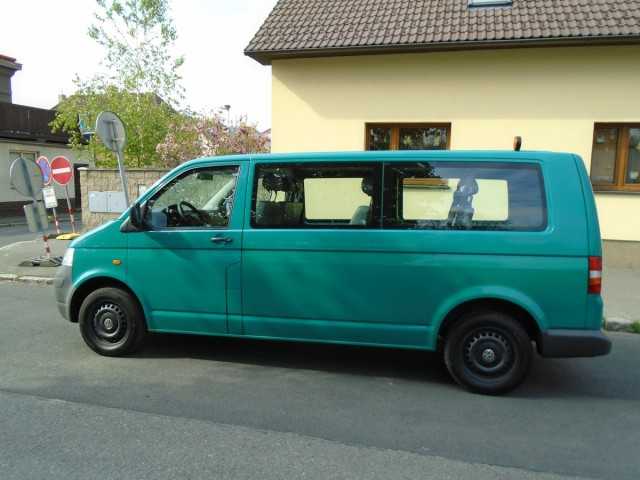 Volkswagen Transporter minibus 63kW nafta 2004