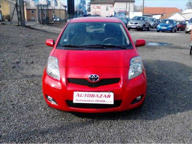 Toyota Yaris hatchback 51kW benzin 201006