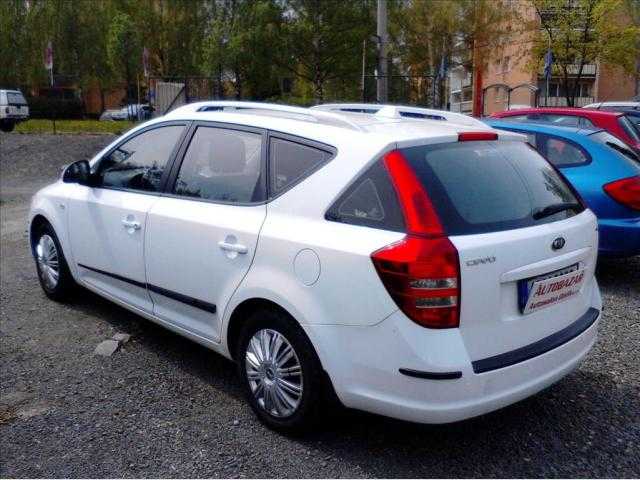 Kia Ceed kombi 84kW nafta 200801