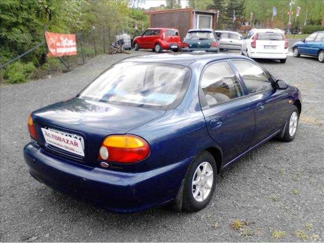 Kia Sephia sedan 65kW benzin 200006