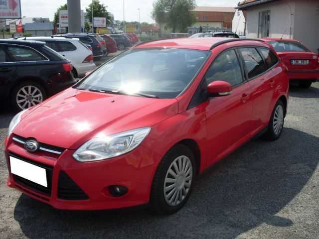 Ford Focus kombi 85kW nafta 201203