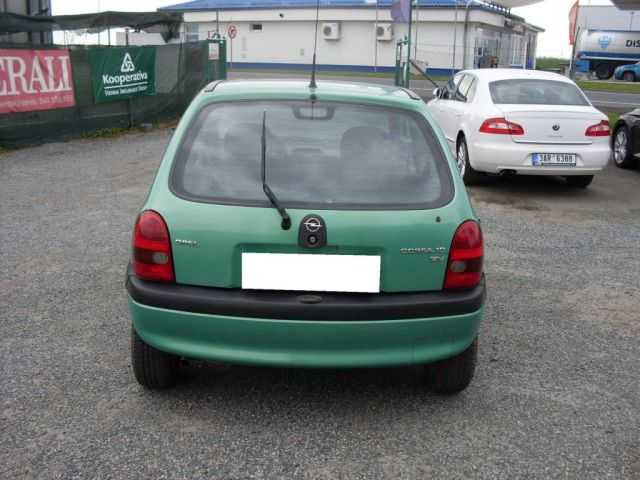 Opel Corsa hatchback 40kW benzin 199811