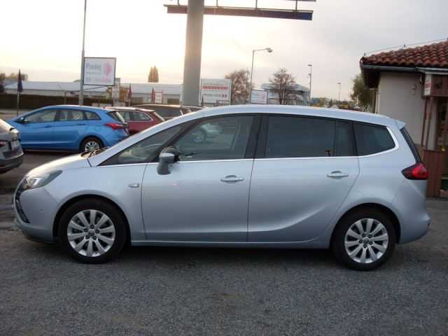 Opel Zafira MPV 96kW nafta 201510