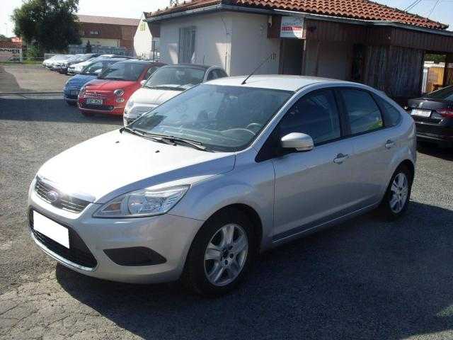 Ford Focus hatchback 100kW nafta 200908