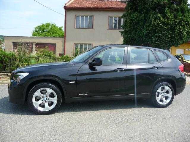 BMW X1 hatchback 105kW nafta 201205