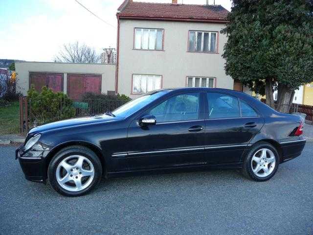 Mercedes-Benz Třídy C sedan 125kW nafta 200112