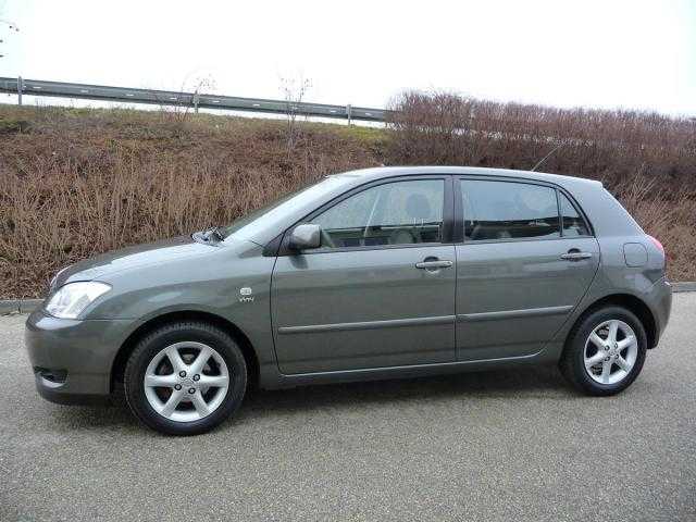 Toyota Corolla hatchback 81kW benzin 200312