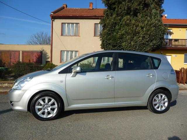 Toyota Corolla Verso MPV 100kW nafta 200603