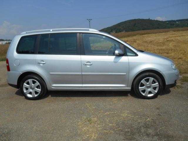 Volkswagen Touran MPV 85kW benzin 200411