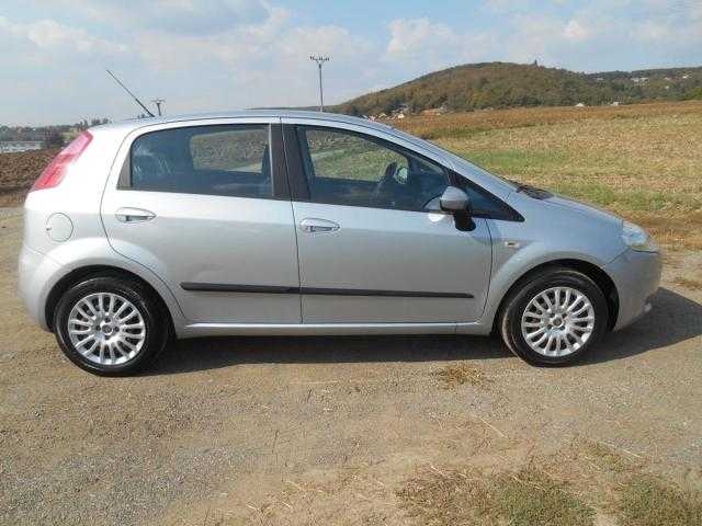 Fiat Grande Punto hatchback 55kW nafta 200903