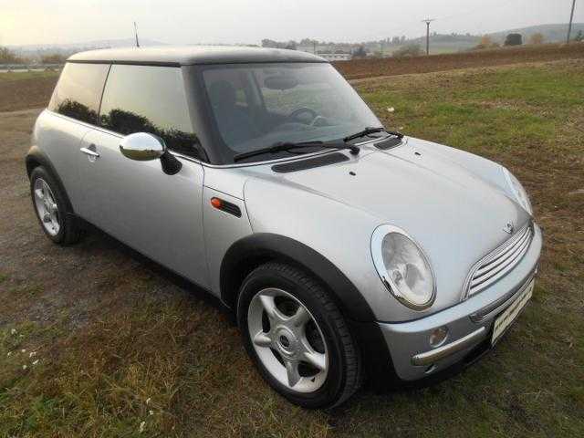 Mini One hatchback 66kW benzin 2004