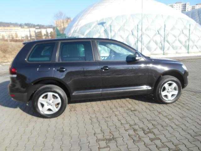 Volkswagen Touareg SUV 128kW nafta 200711