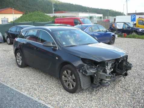 Opel Insignia kombi 96kW nafta 201206