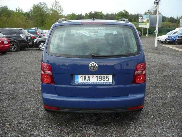 Volkswagen Touran MPV 103kW nafta 200902