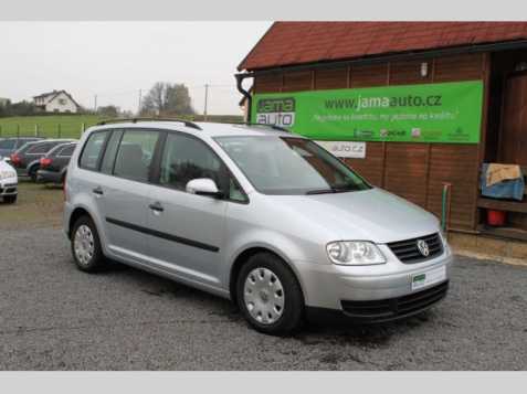 Volkswagen Touran MPV 74kW nafta 200401