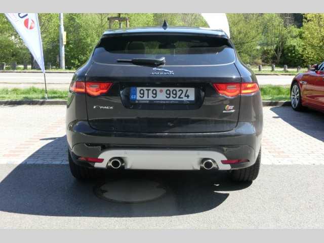 Jaguar F-Pace SUV 300PS nafta 2016