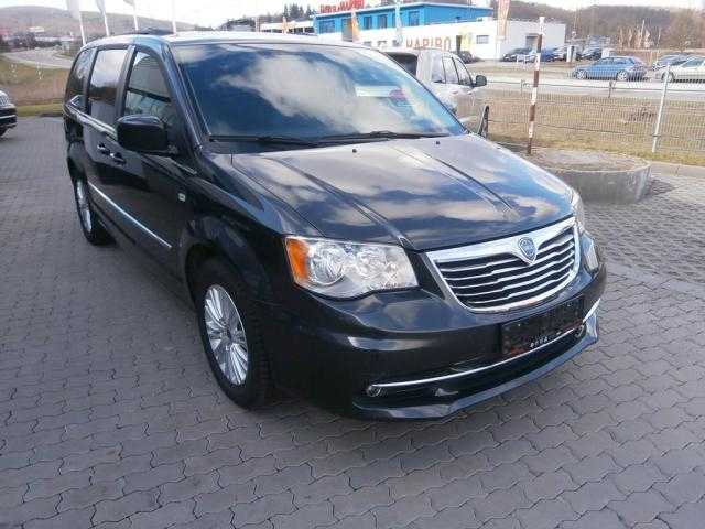 Chrysler Grand Voyager MPV 120kW nafta 201207