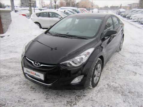 Hyundai Elantra sedan 97kW benzin 201202