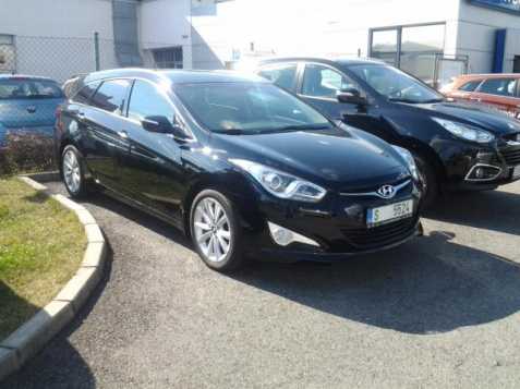 Hyundai i40 kombi 100kW nafta 2013