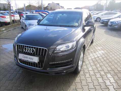 Audi Q7 SUV 171kW nafta 200611