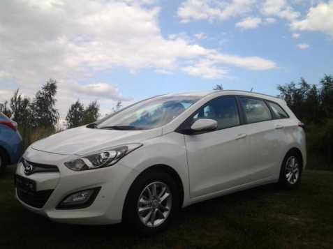 Hyundai i30 kombi 100PS benzin 2013