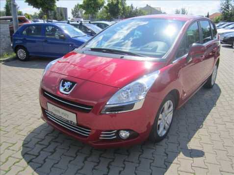 Peugeot 5008 MPV 110kW nafta 201106