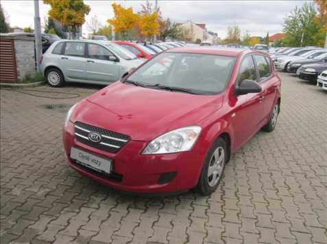 Kia Ceed hatchback 80kW benzin 200805