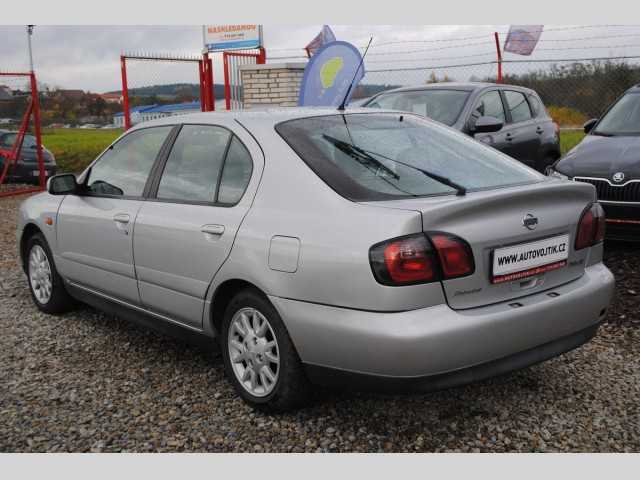 Nissan Primera sedan 84kW benzin 200001