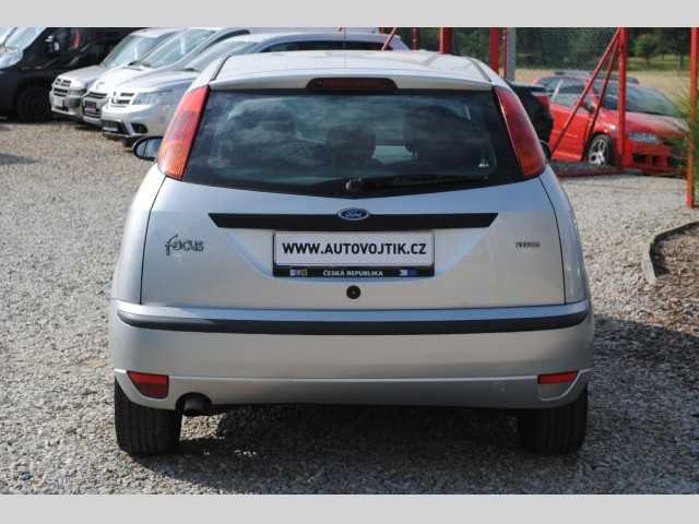 Ford Focus hatchback 74kW nafta 200211