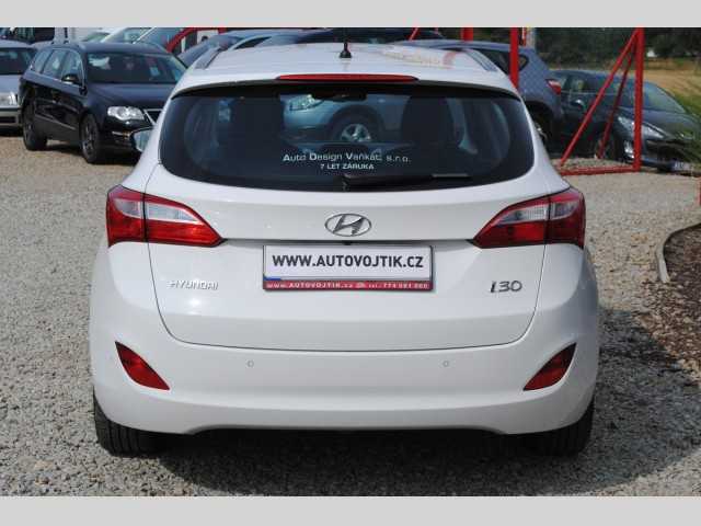 Hyundai i30 kombi 81kW nafta 201403