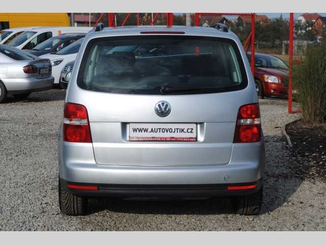 Volkswagen Touran MPV 77kW nafta 200506