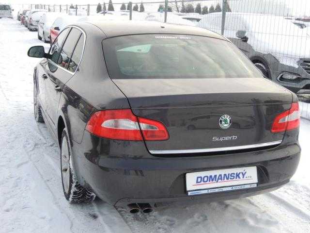 Škoda Superb sedan 125kW nafta 2011