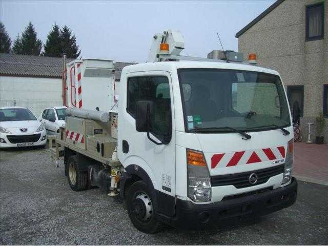 Nissan Cabstar 35.11 PLOŠINA 0,0 speciální nástavba 81kW nafta 200812