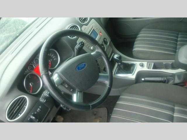 Ford Focus kombi 80kW nafta 2008