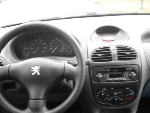 Peugeot 206 hatchback 55kW benzin 2000