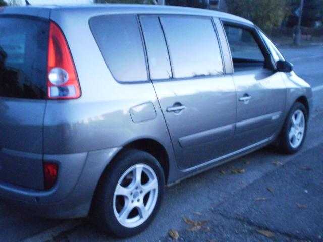 Renault Espace MPV 110kW nafta 2004