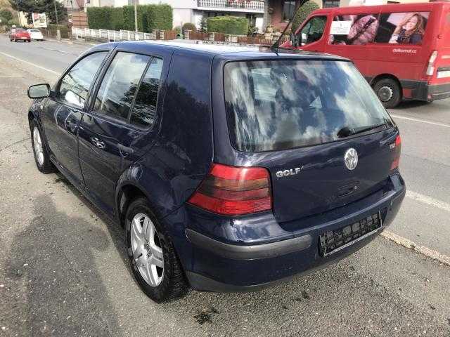 Volkswagen Golf hatchback 74kW nafta 2001