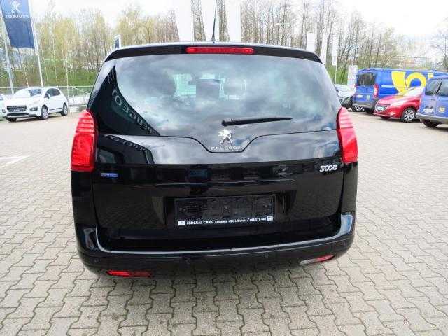 Peugeot 5008 MPV 120PS nafta 2016