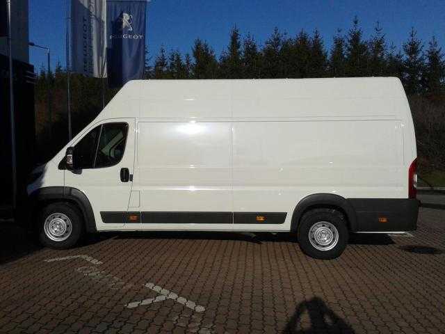 Peugeot Boxer skříň 180PS nafta 2016