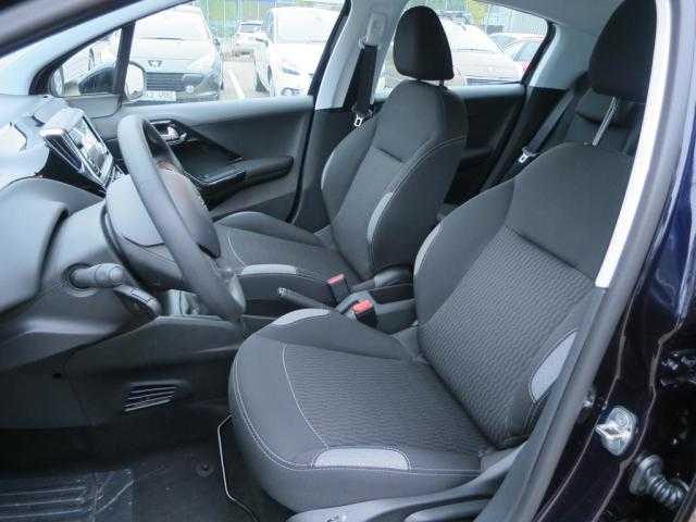 Peugeot 208 hatchback 60kW benzin 2016